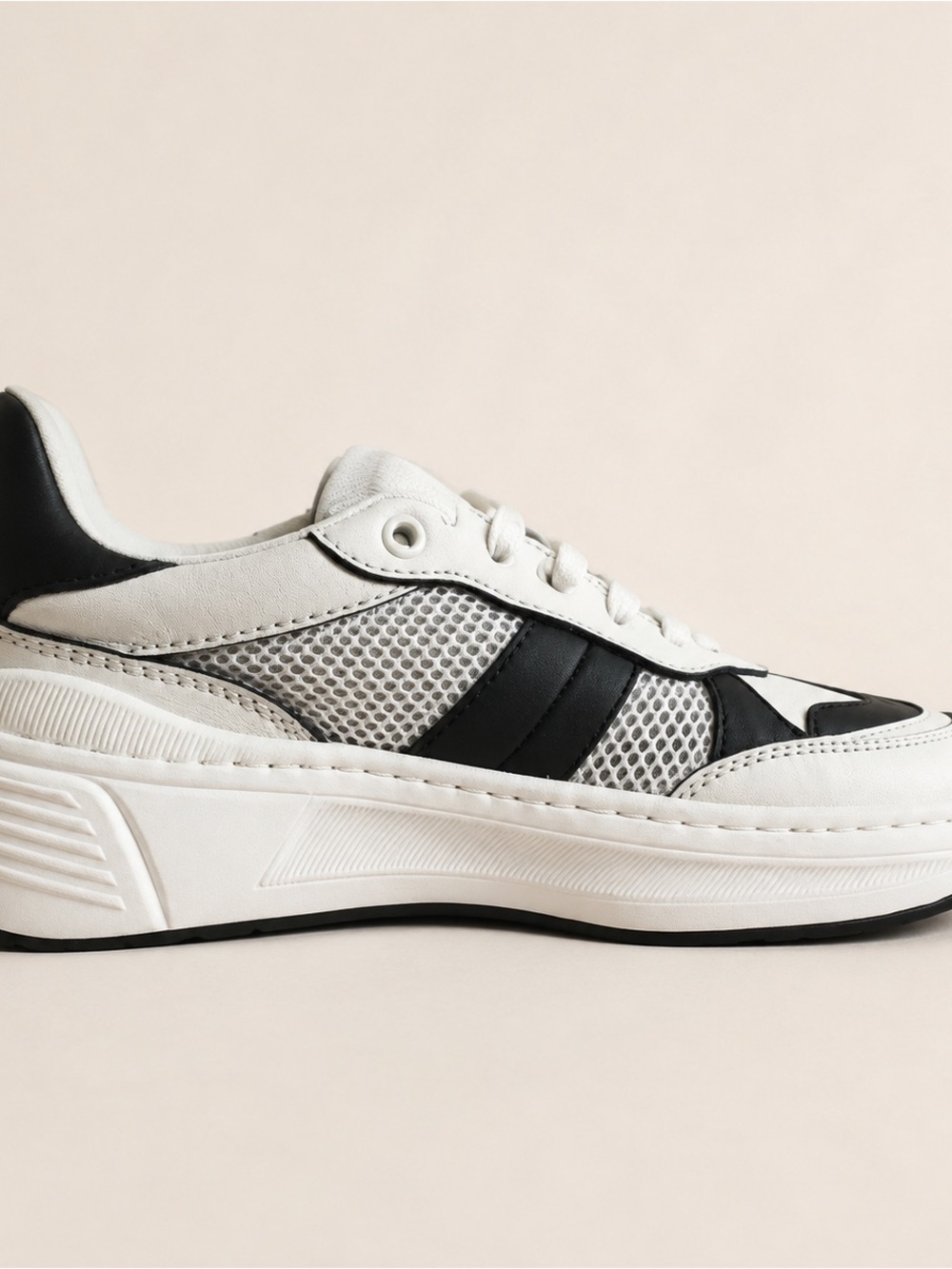 Bottega Veneta Speedster White Black Sneakers EU 37 US 7 - Picture 2 of 7